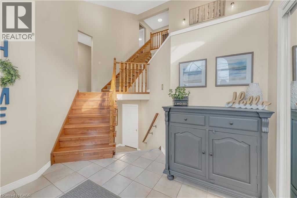 74 LAURENDALE AVENUE Image 8