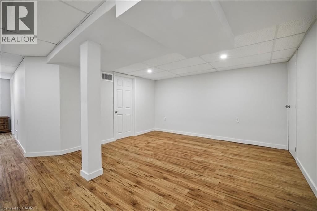 2208 MELISSA CRESCENT Image 38