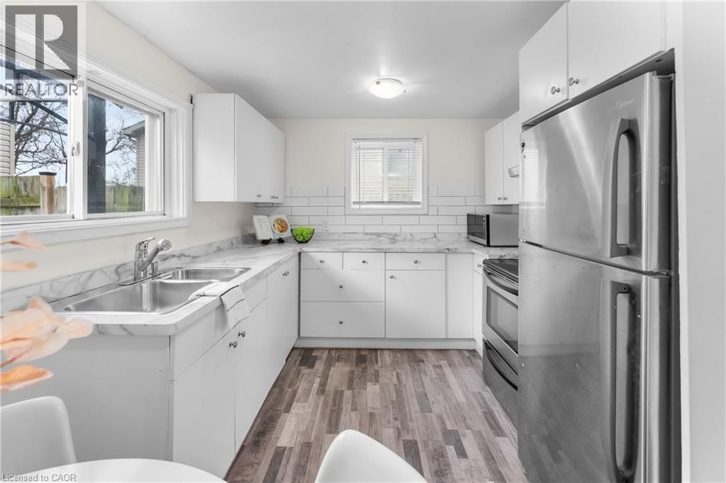 146 OAKDALE AVENUE Image 11