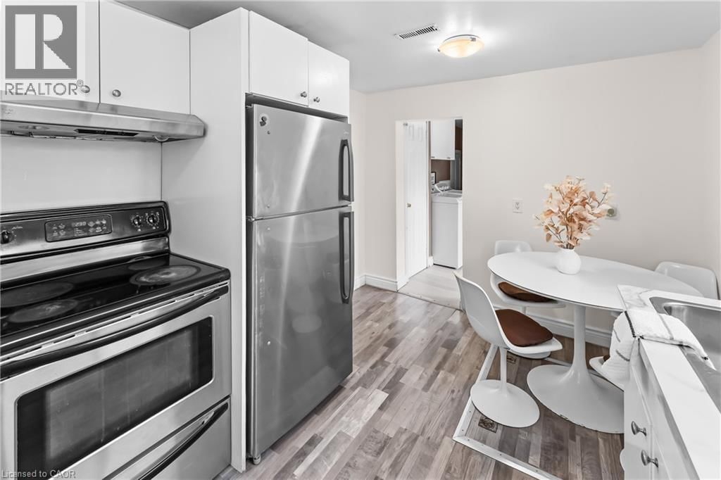 146 OAKDALE AVENUE Image 12