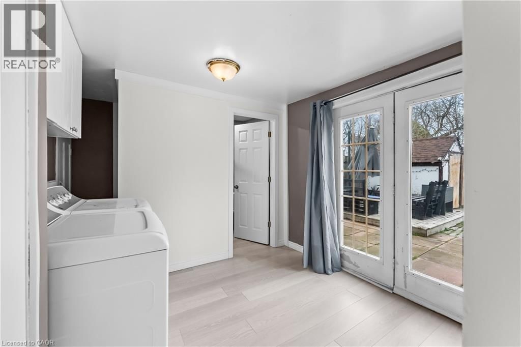 146 OAKDALE AVENUE Image 13