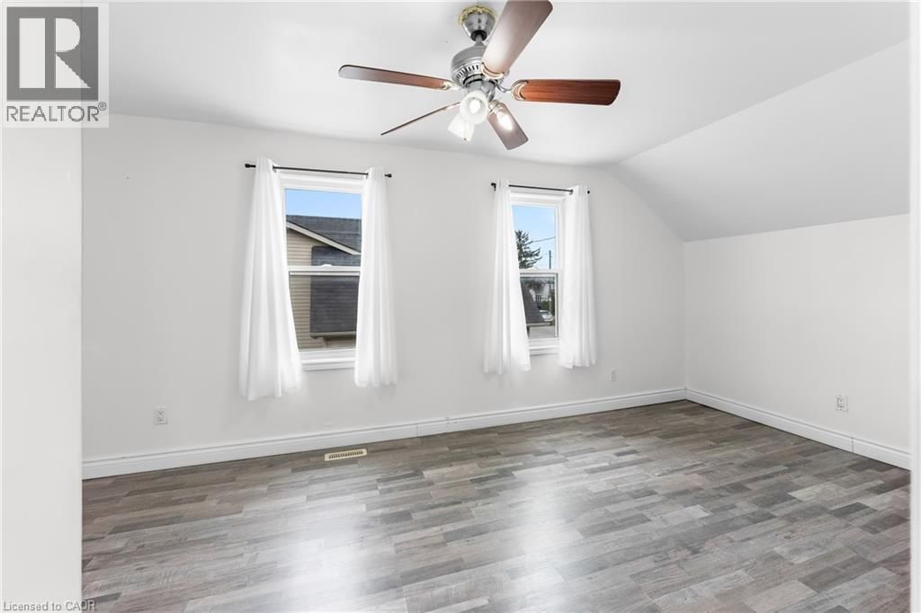 146 OAKDALE AVENUE Image 19