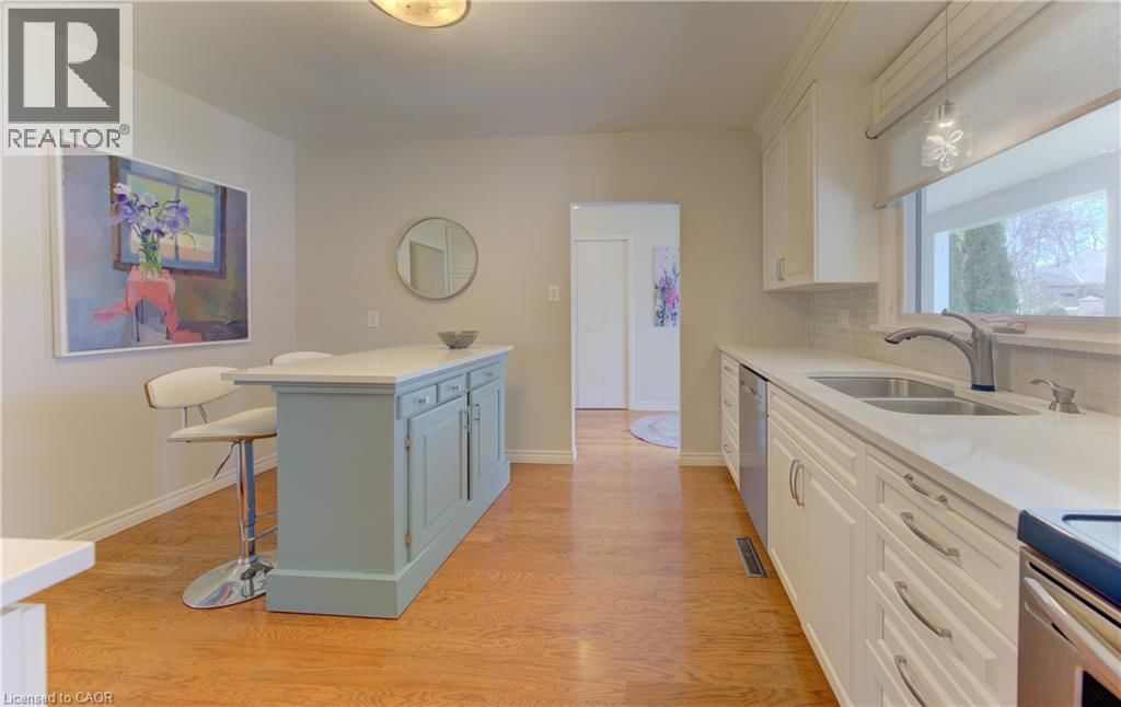 182 RIPPLEWOOD CRESCENT Image 18