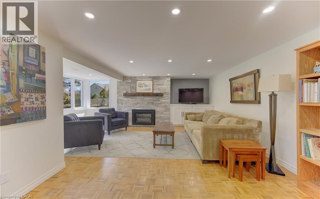 182 RIPPLEWOOD CRESCENT Image 40