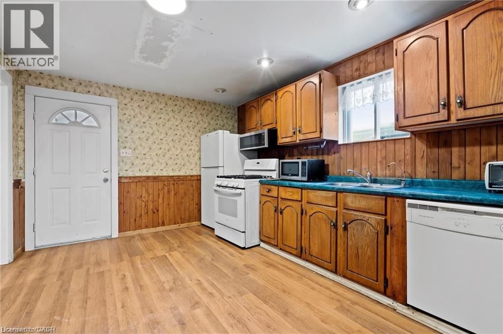 5292 BRIDGE STREET Image 7