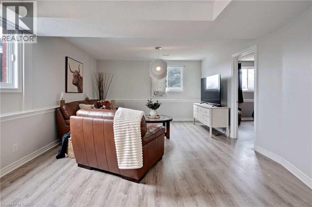 158 MCMEEKEN DRIVE Image 24