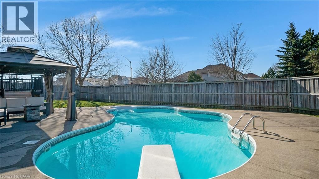 158 MCMEEKEN DRIVE Image 6