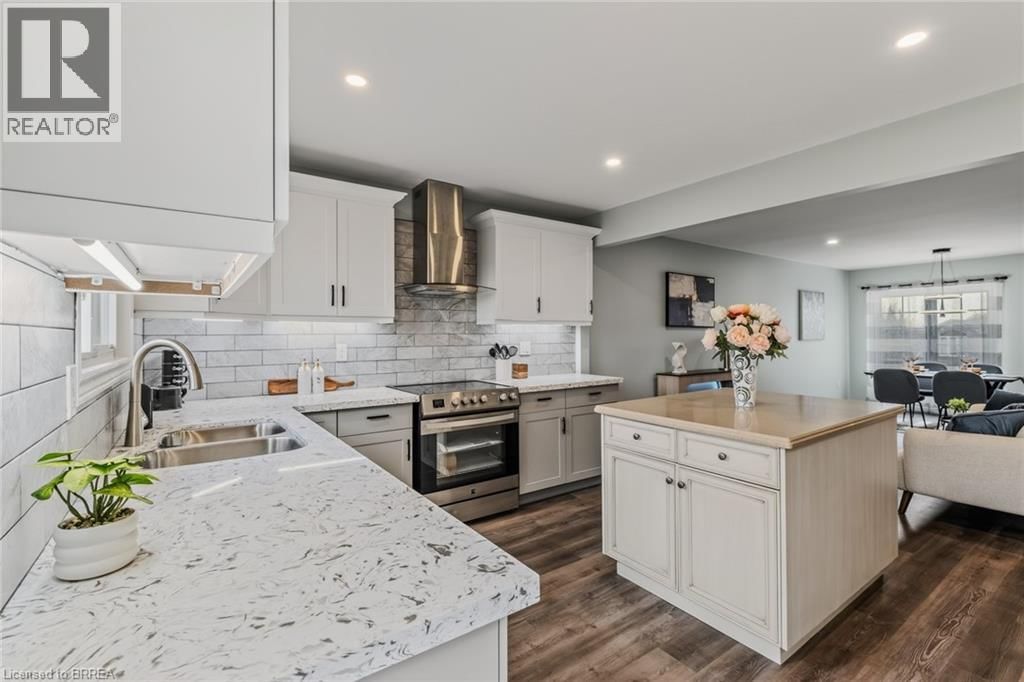 4 DOWDEN AVENUE Image 15