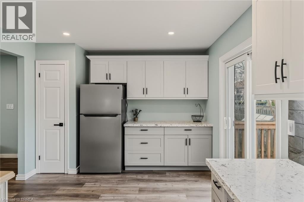 4 DOWDEN AVENUE Image 17