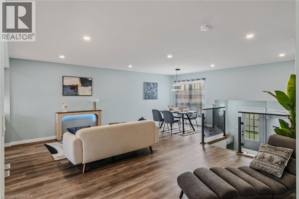 4 DOWDEN AVENUE Image 18