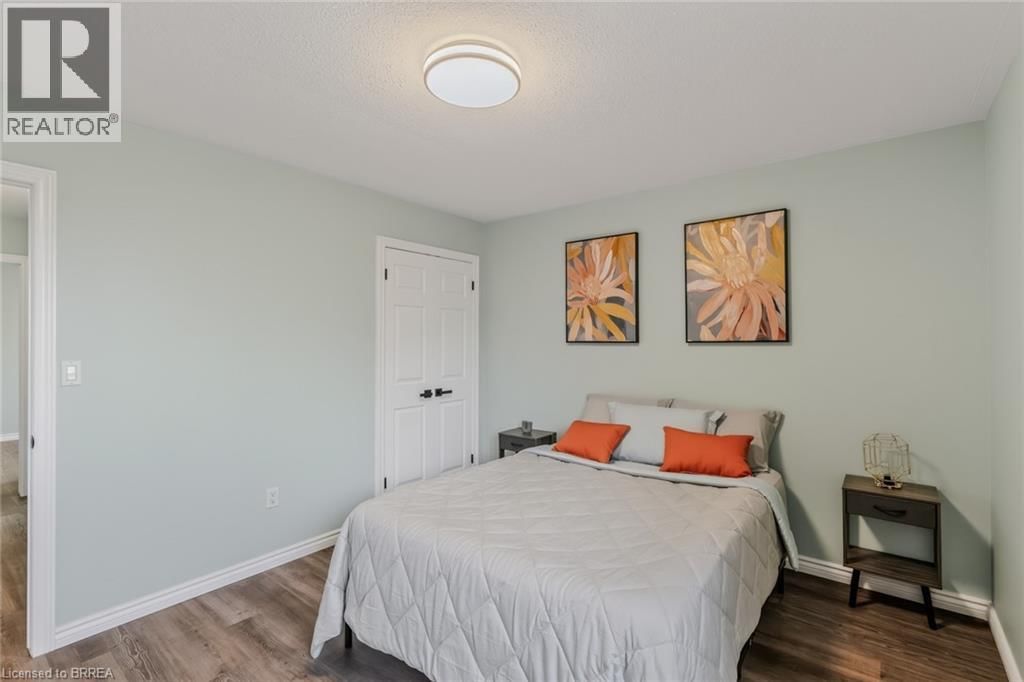 4 DOWDEN AVENUE Image 20