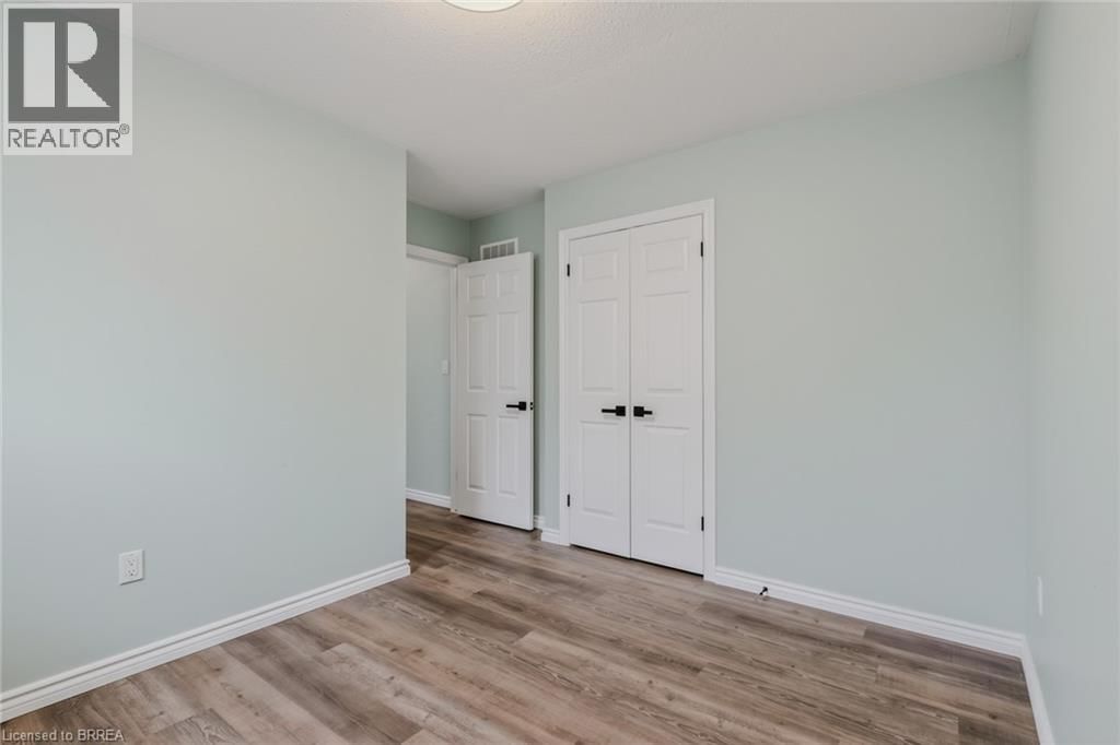 4 DOWDEN AVENUE Image 26