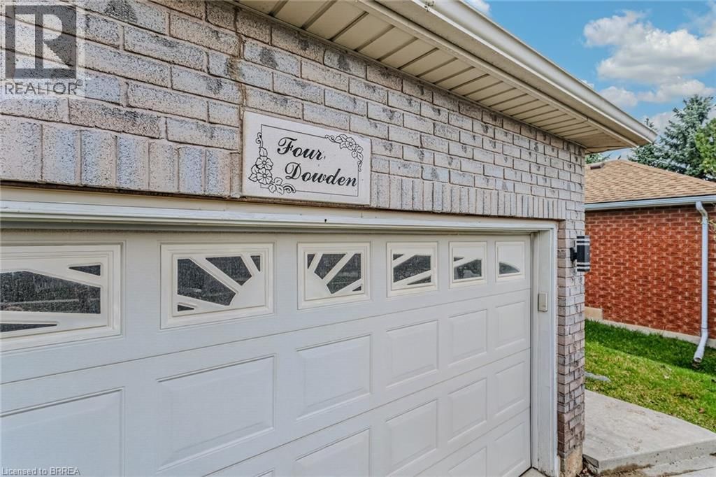 4 DOWDEN AVENUE Image 3