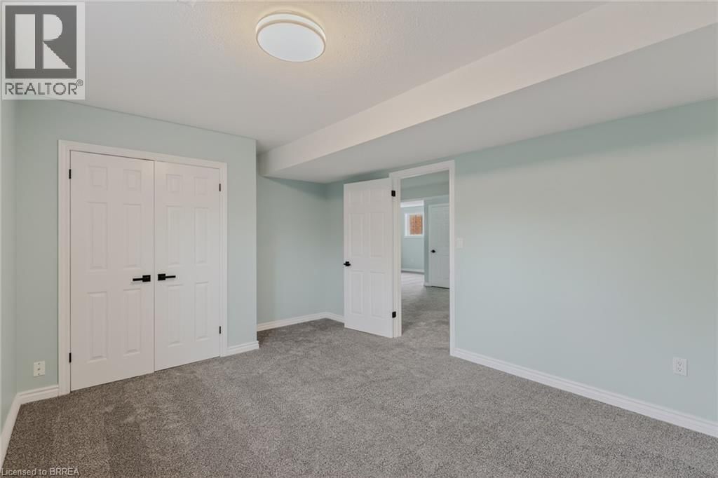 4 DOWDEN AVENUE Image 33