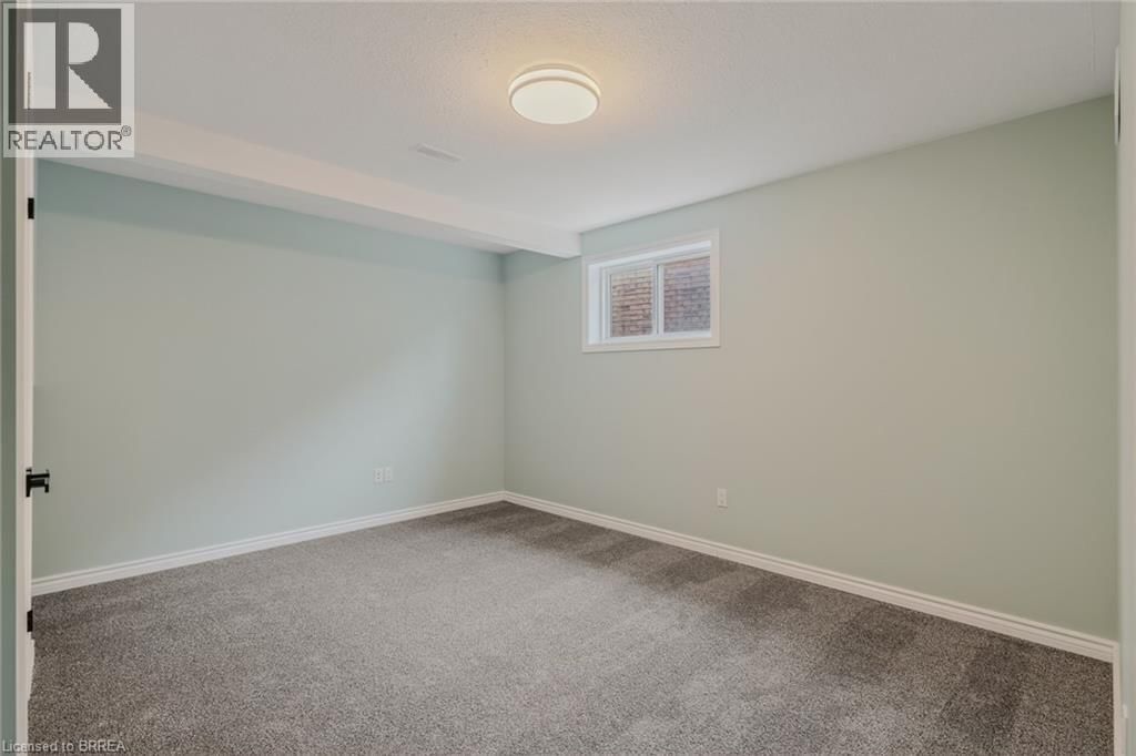 4 DOWDEN AVENUE Image 36