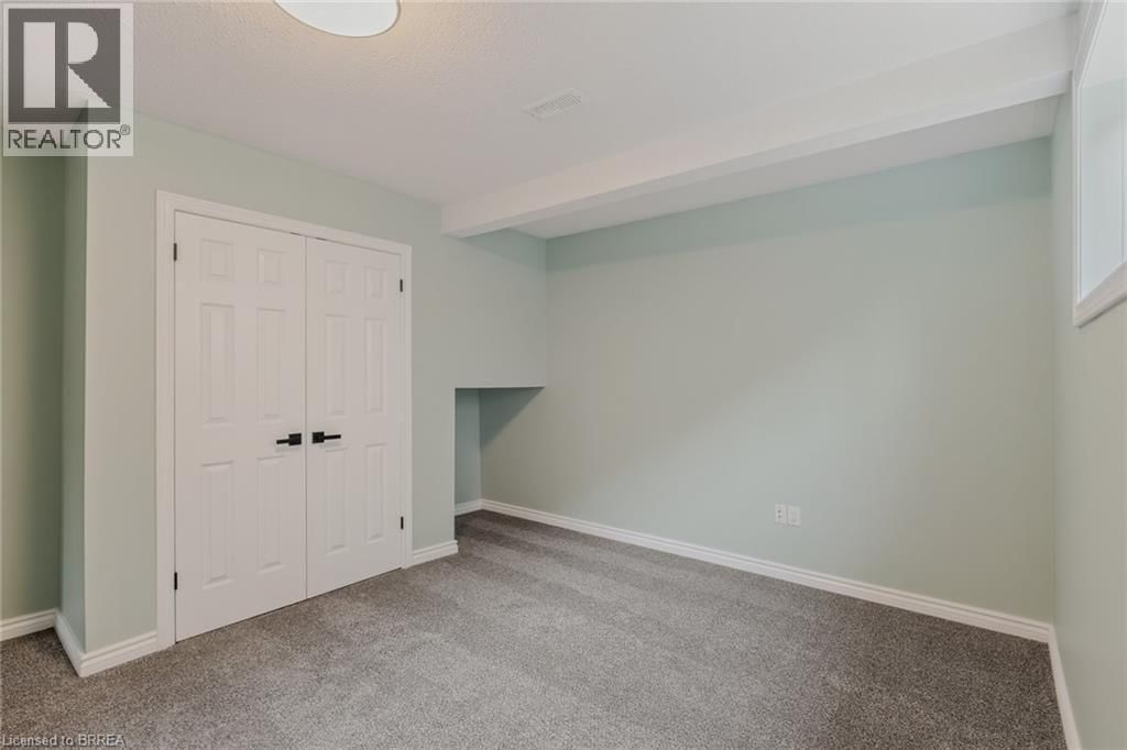 4 DOWDEN AVENUE Image 38