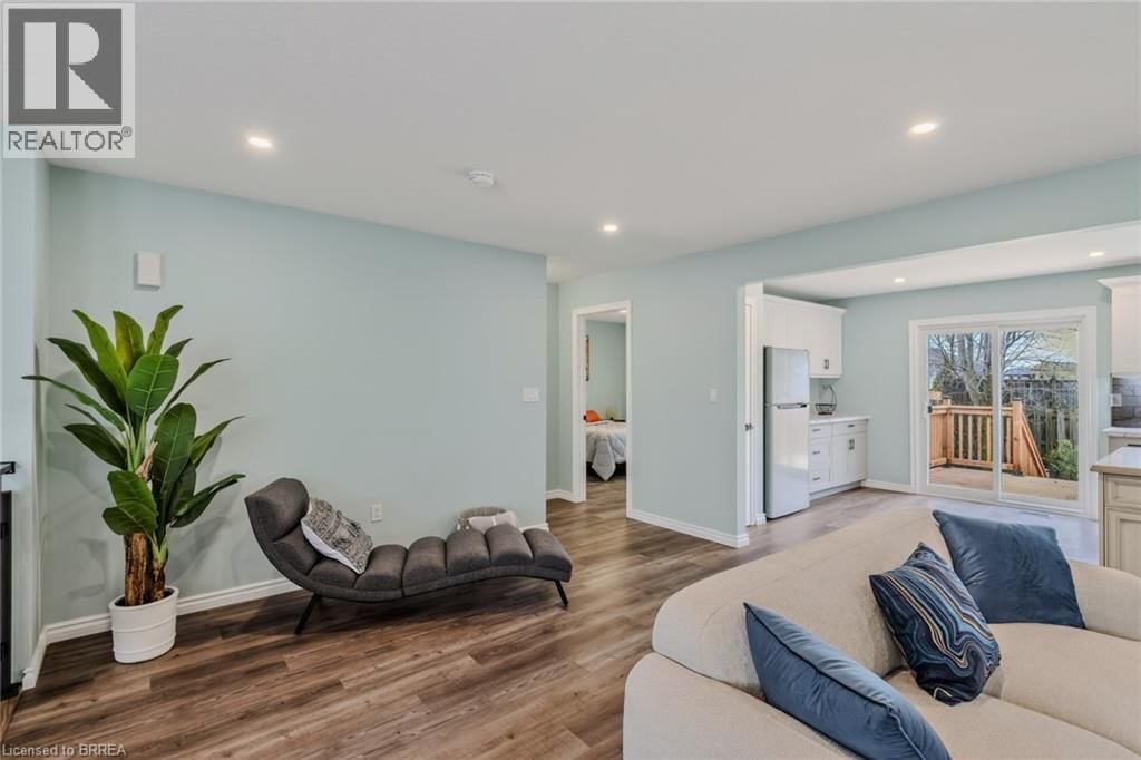 4 DOWDEN AVENUE Image 8