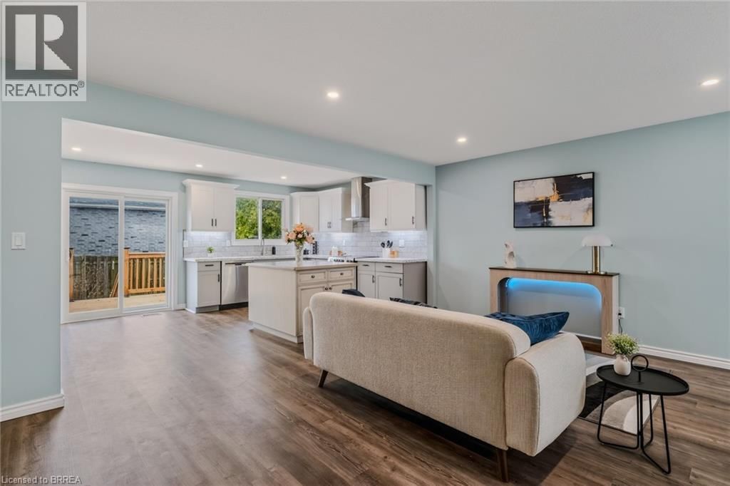 4 DOWDEN AVENUE Image 9