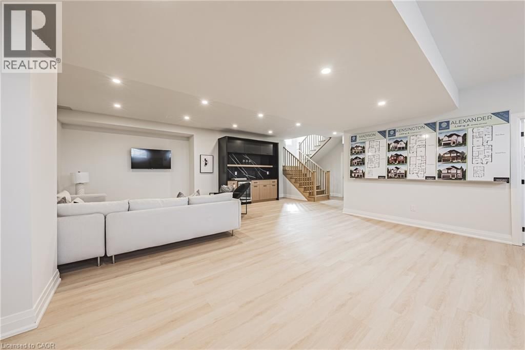 10 KELLOGG AVENUE Image 43