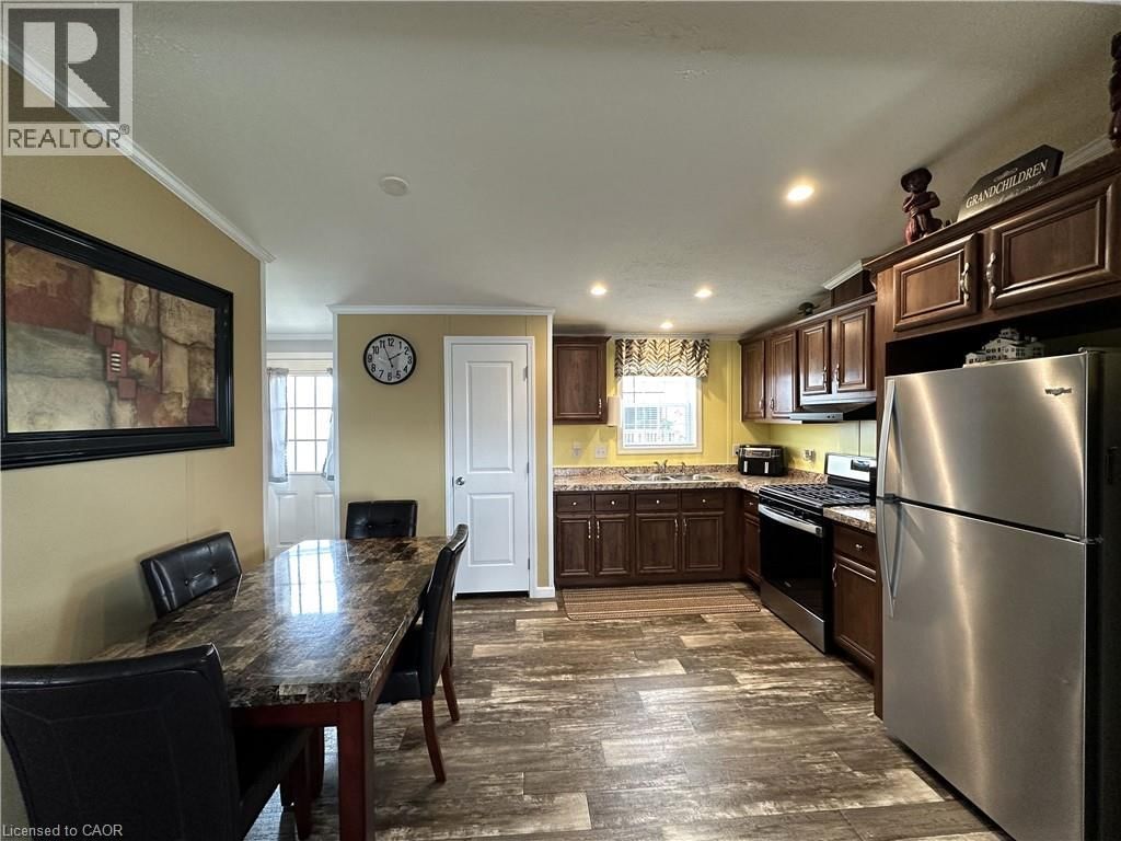 14 COPPER BEECH DRIVE Image 12