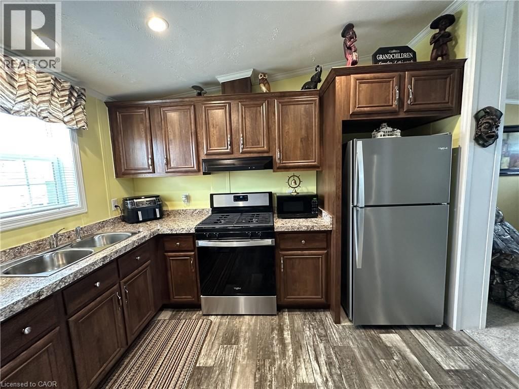 14 COPPER BEECH DRIVE Image 16