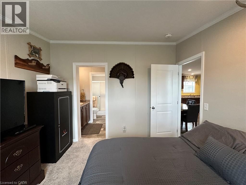 14 COPPER BEECH DRIVE Image 23