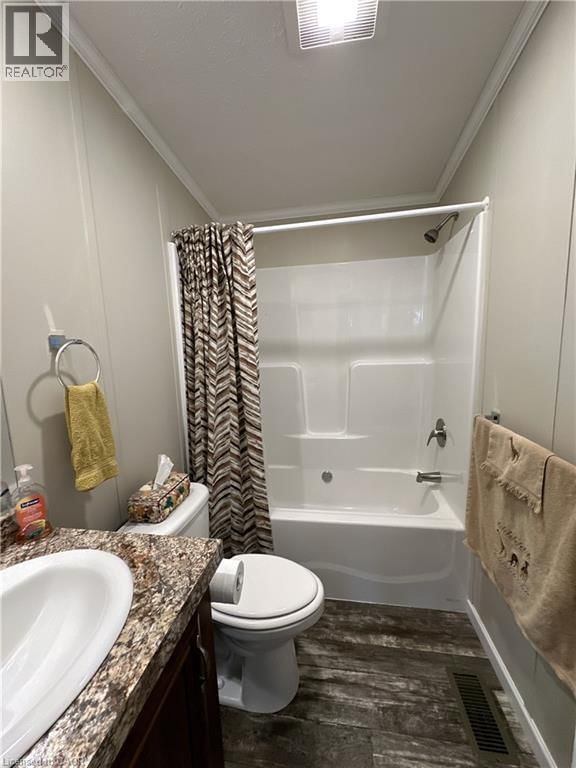 14 COPPER BEECH DRIVE Image 32