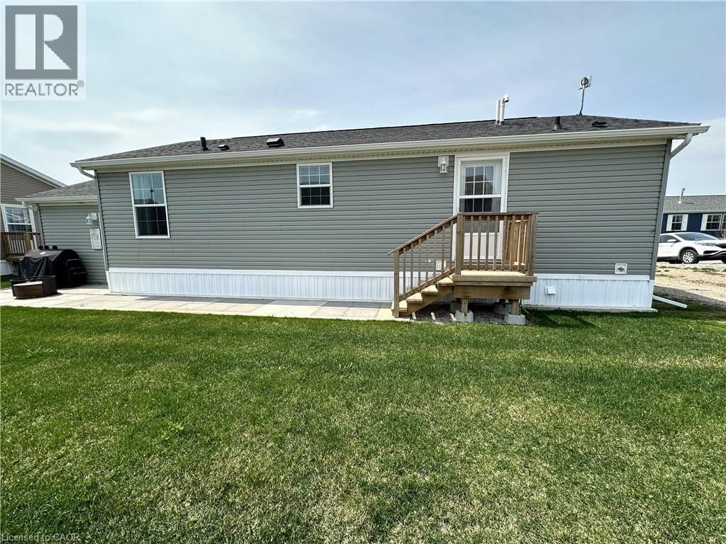 14 COPPER BEECH DRIVE Image 42