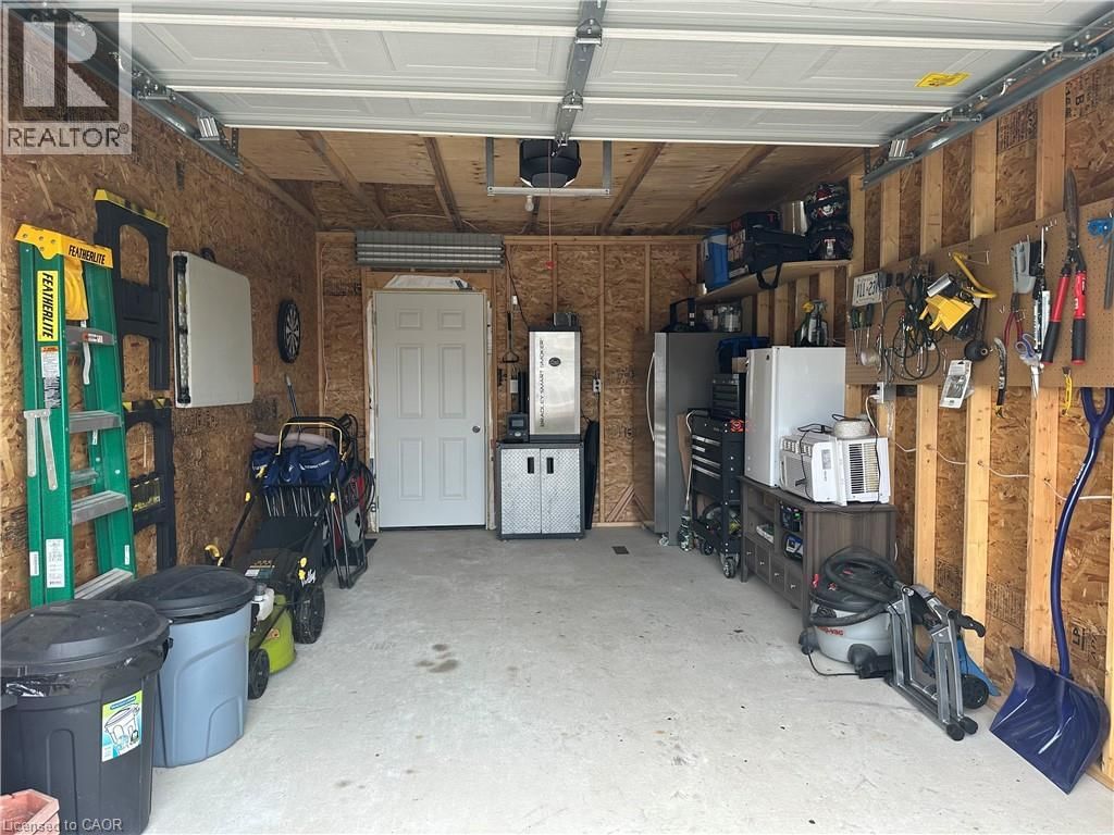 14 COPPER BEECH DRIVE Image 45