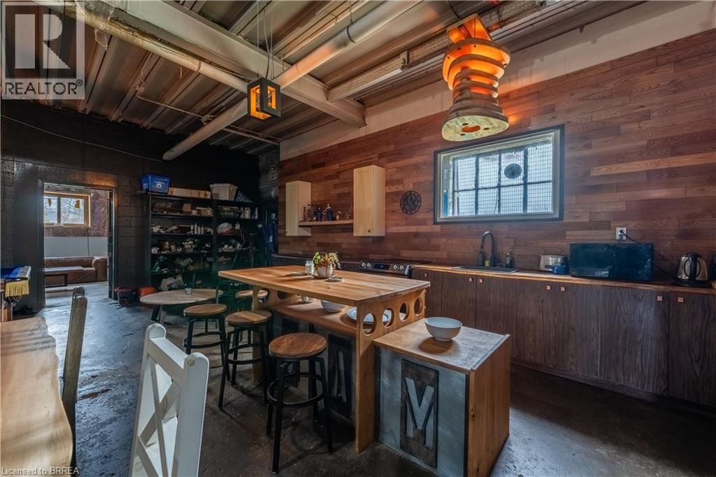 11 DOYLE STREET Image 3