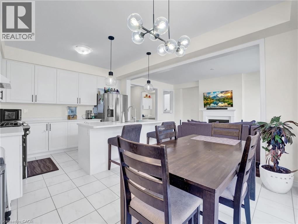 66 LILLIAN WAY Image 19