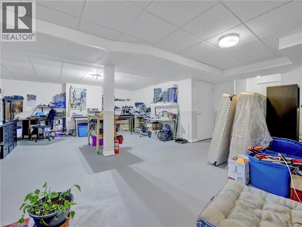 66 LILLIAN WAY Image 38