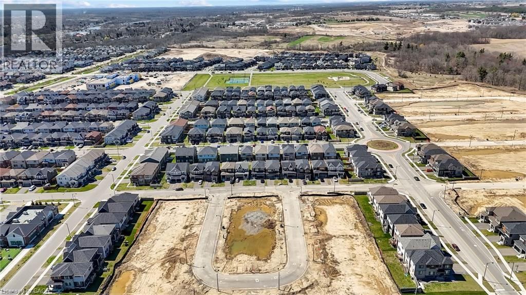 66 LILLIAN WAY Image 48