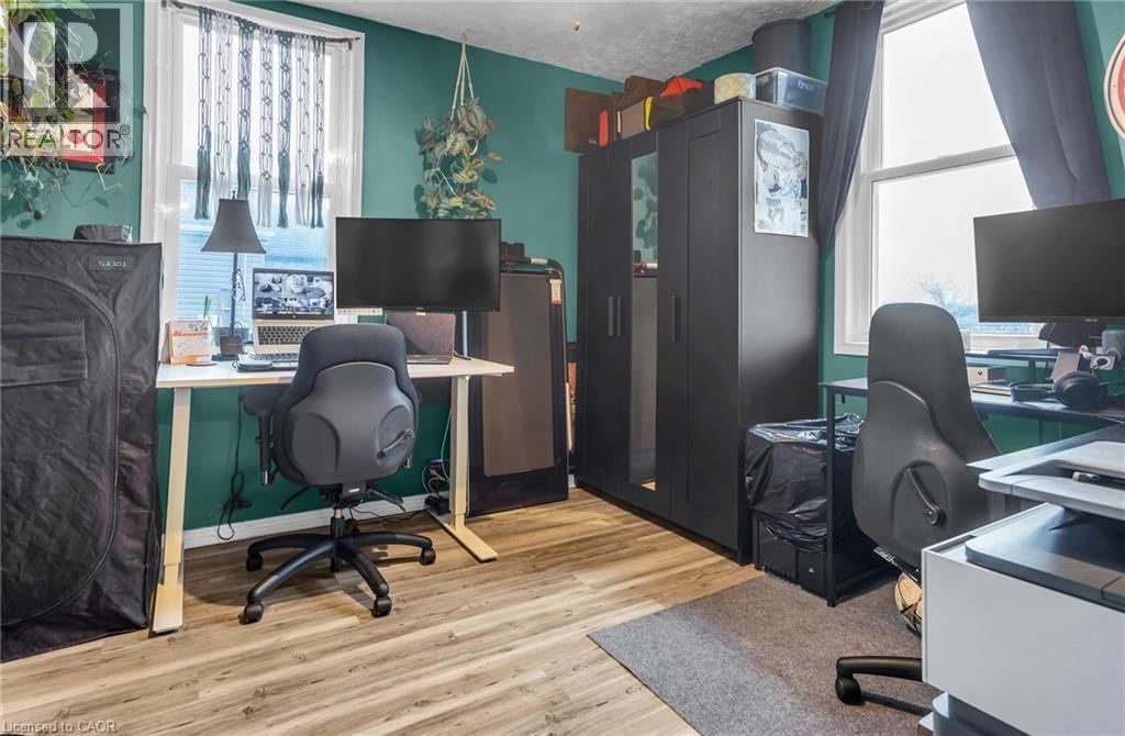 26 STAFFORD STREET Image 11