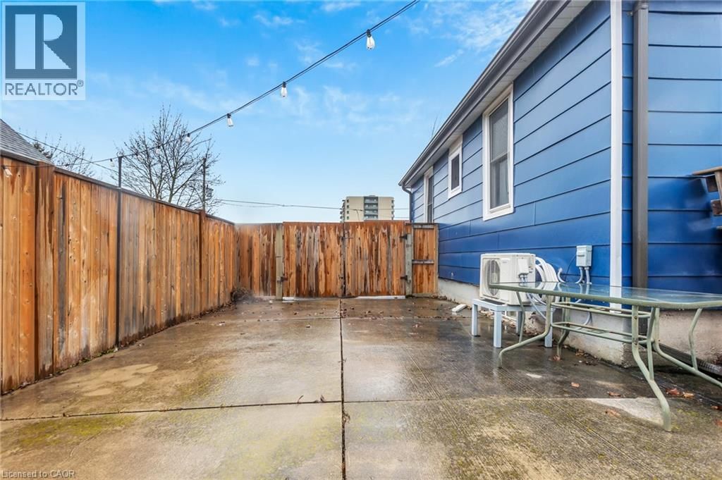 26 STAFFORD STREET Image 20