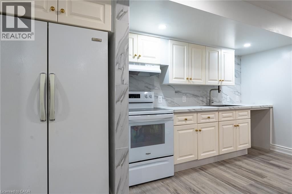 Lower - 80 DEERVIEW AVENUE Image 13