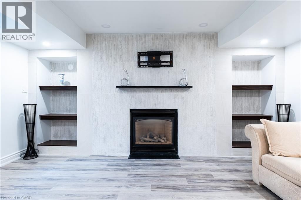 Lower - 80 DEERVIEW AVENUE Image 14