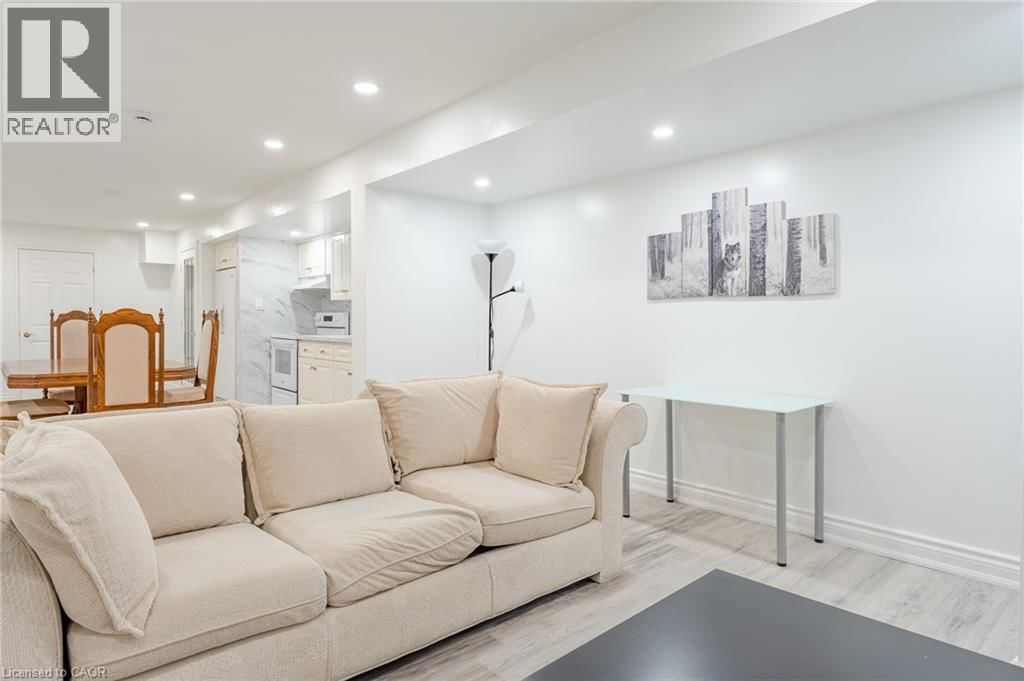 Lower - 80 DEERVIEW AVENUE Image 17