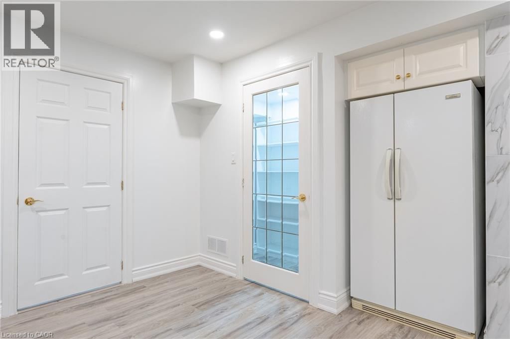 Lower - 80 DEERVIEW AVENUE Image 22