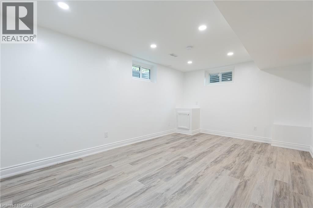 Lower - 80 DEERVIEW AVENUE Image 23