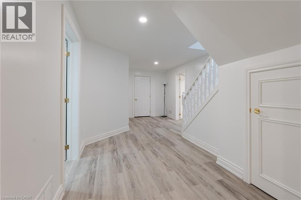 Lower - 80 DEERVIEW AVENUE Image 30