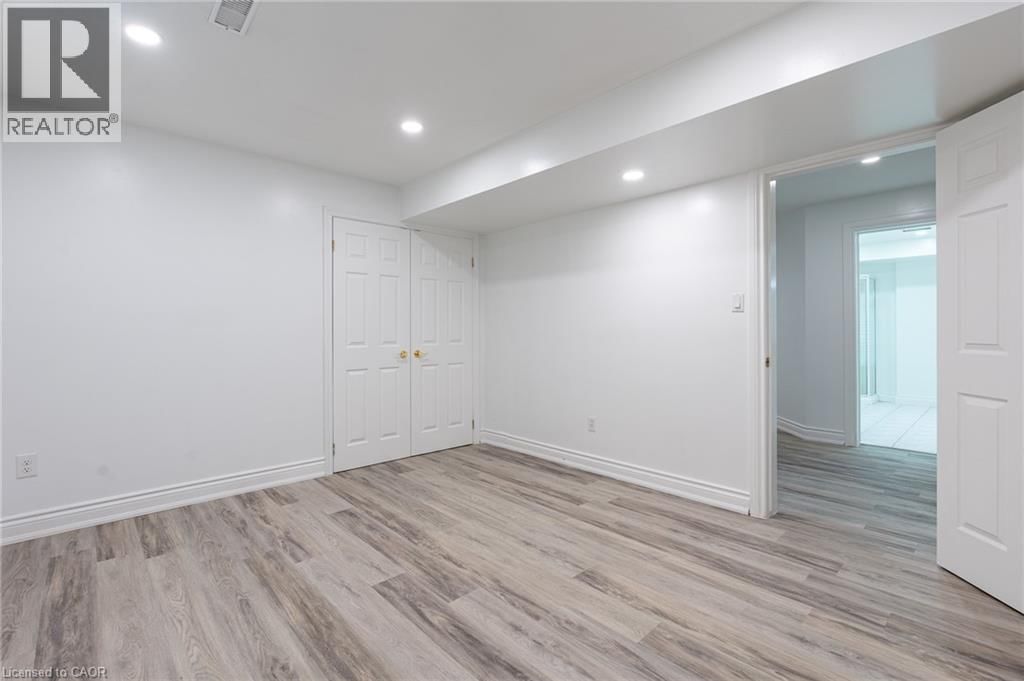 Lower - 80 DEERVIEW AVENUE Image 31