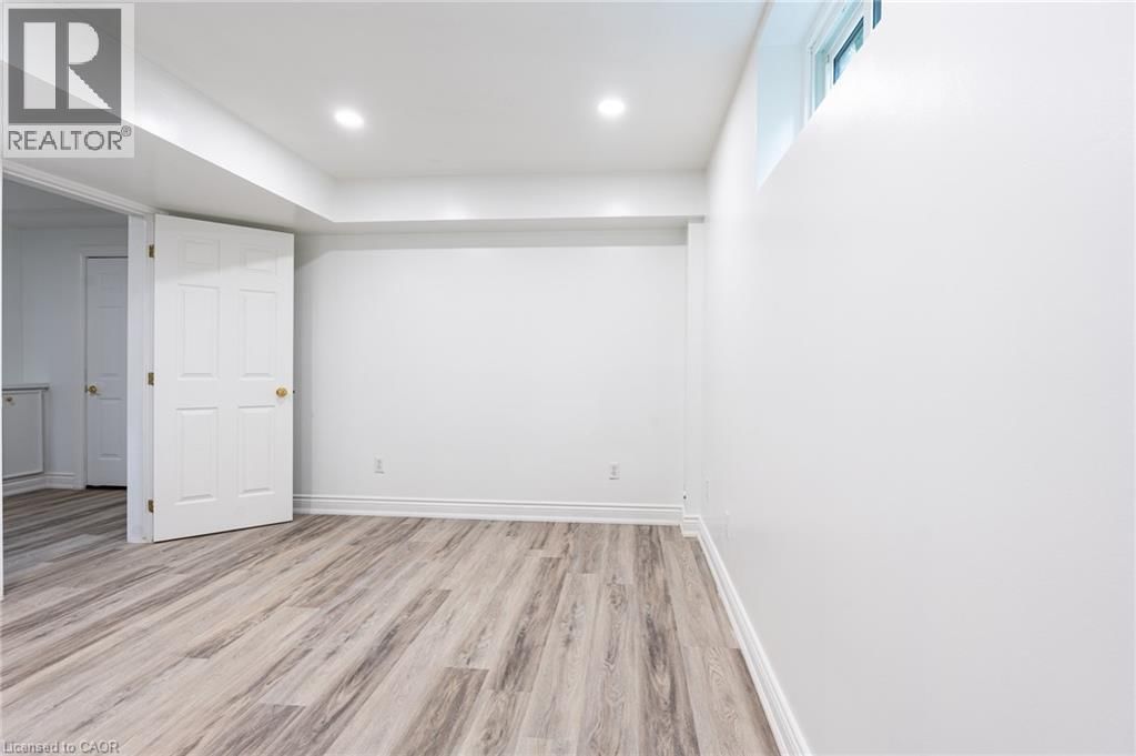 Lower - 80 DEERVIEW AVENUE Image 32