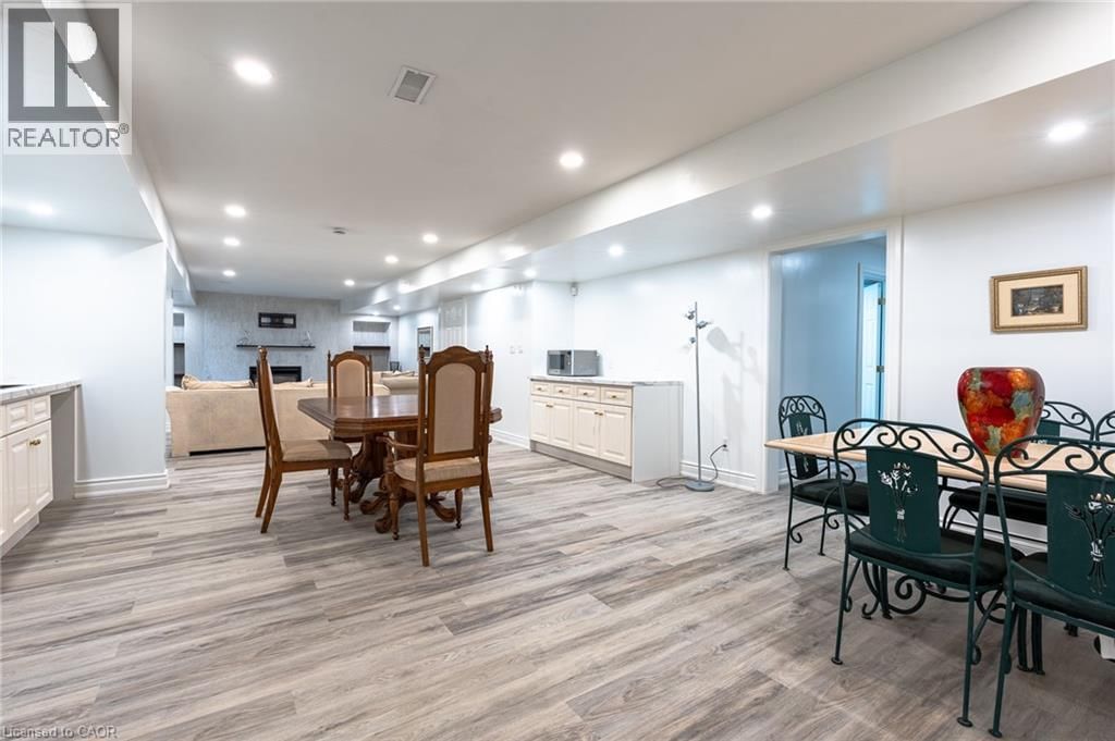 Lower - 80 DEERVIEW AVENUE Image 7