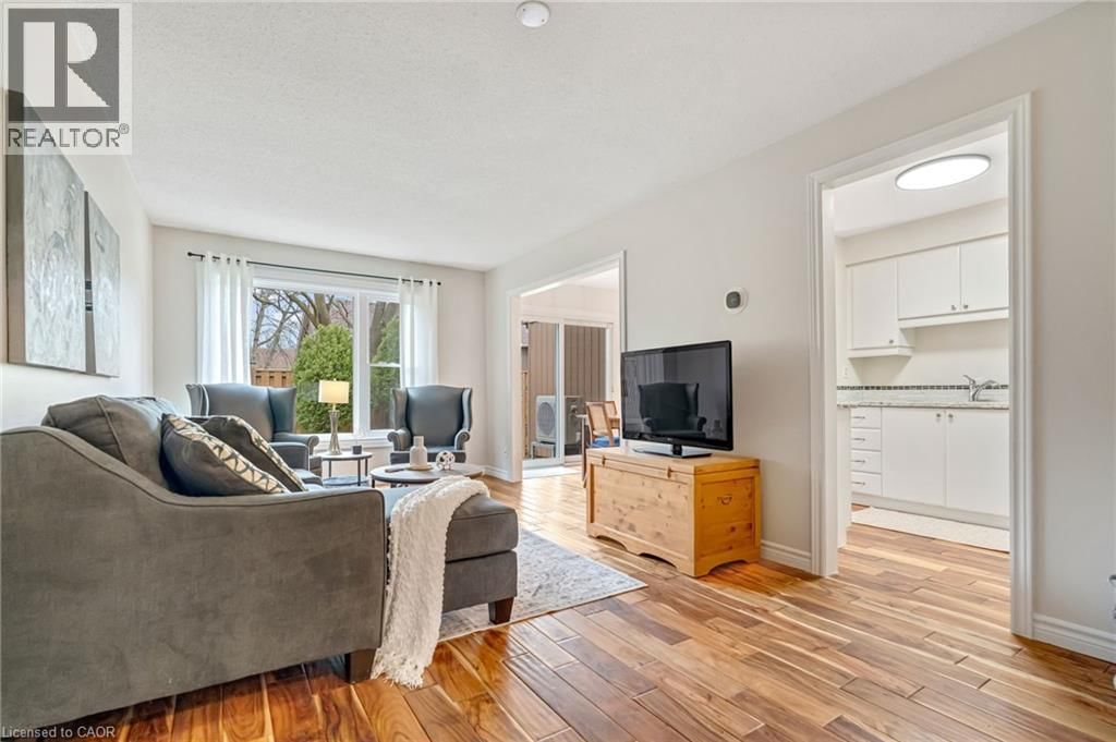 5 - 2185 FAIRCHILD BOULEVARD Image 7