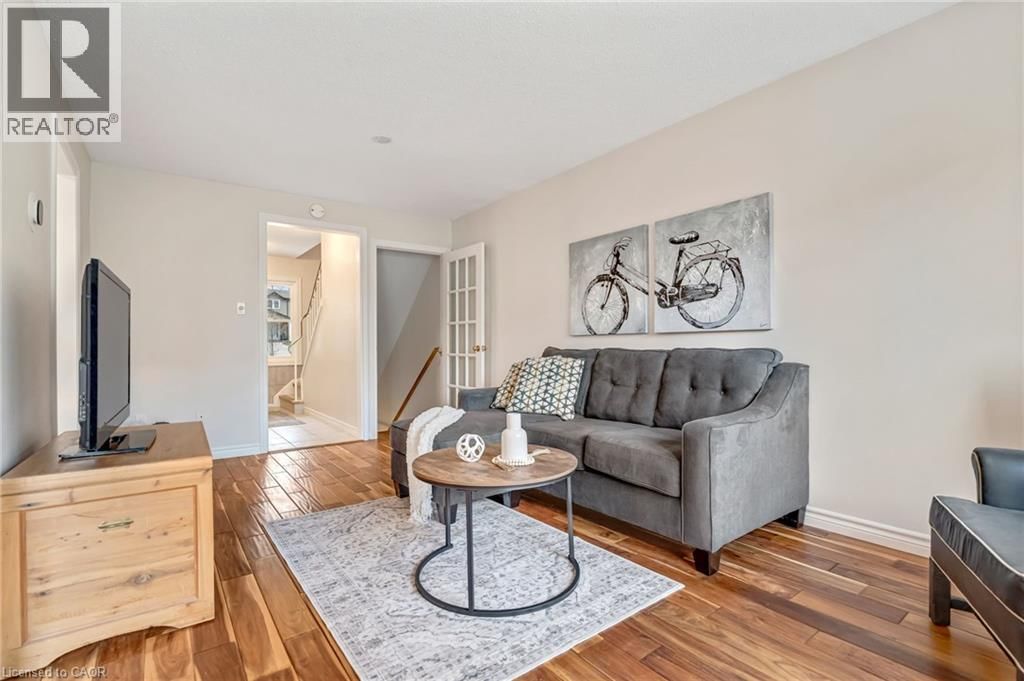 5 - 2185 FAIRCHILD BOULEVARD Image 9