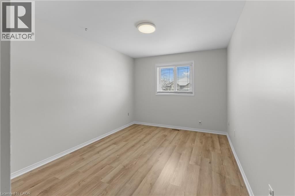 4688 LEE AVENUE Image 15