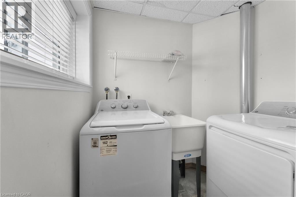 4688 LEE AVENUE Image 22