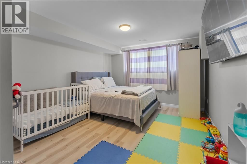 4688 LEE AVENUE Image 31