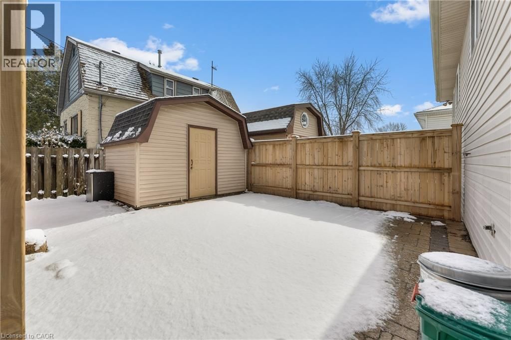 4688 LEE AVENUE Image 34